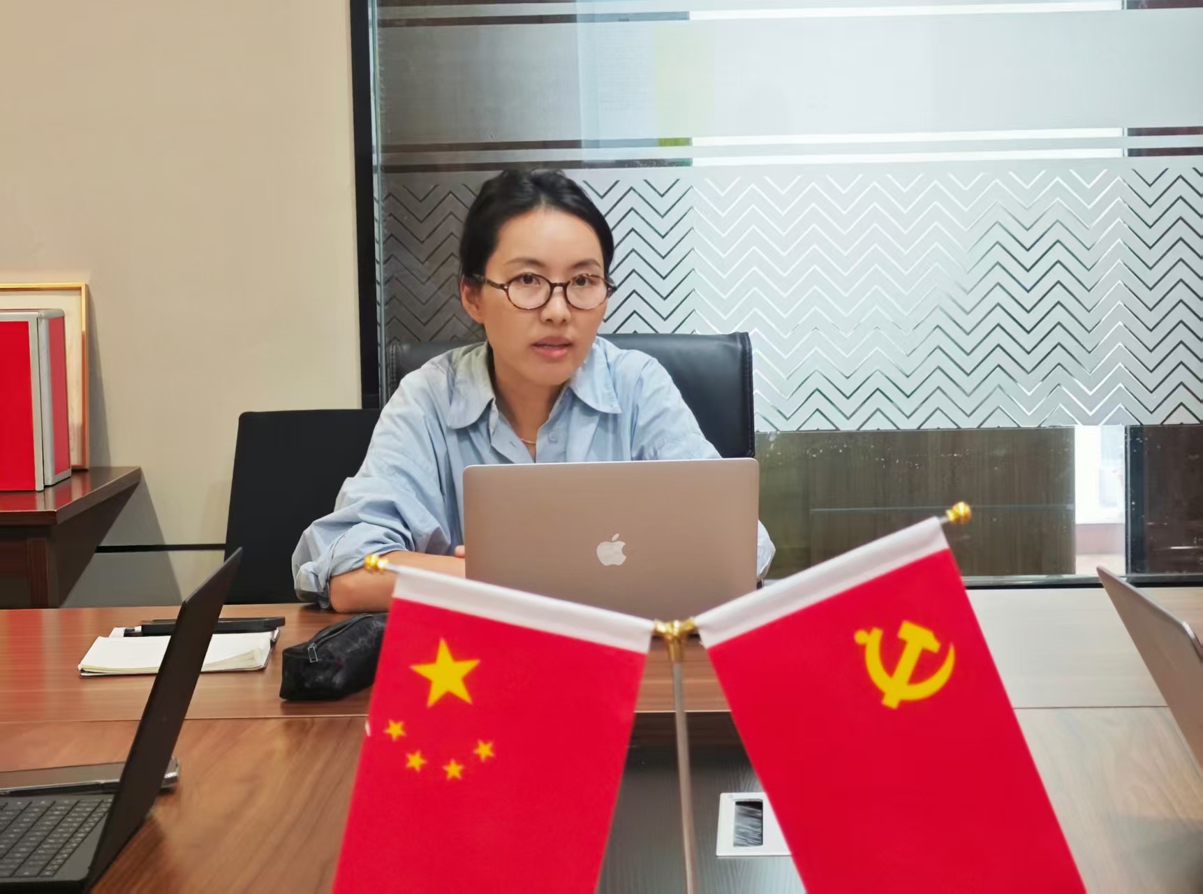 压缩.jpg